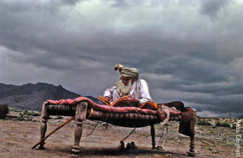 the old wise man reza deghati afghanistan 1983 michele roohani